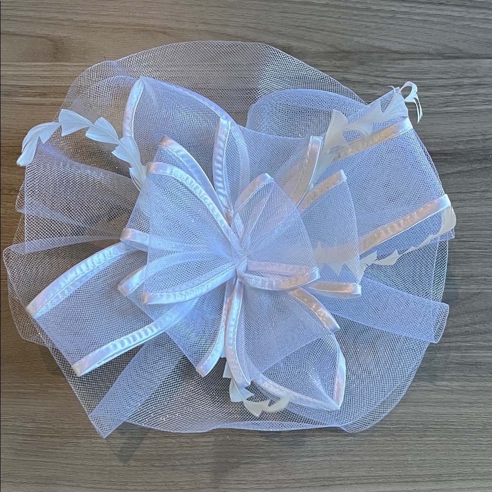 Elegant White Mesh Bow Hair Accessory New